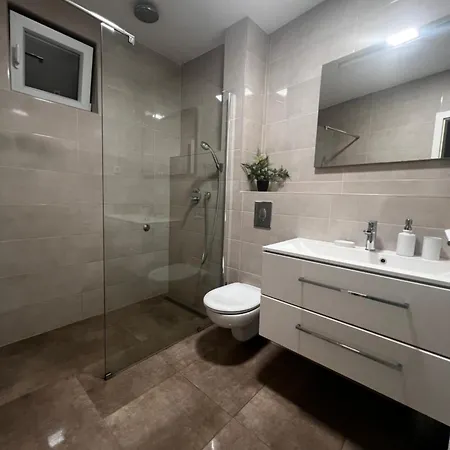 Apartmani Cvitanovic Baska Voda Exterior photo