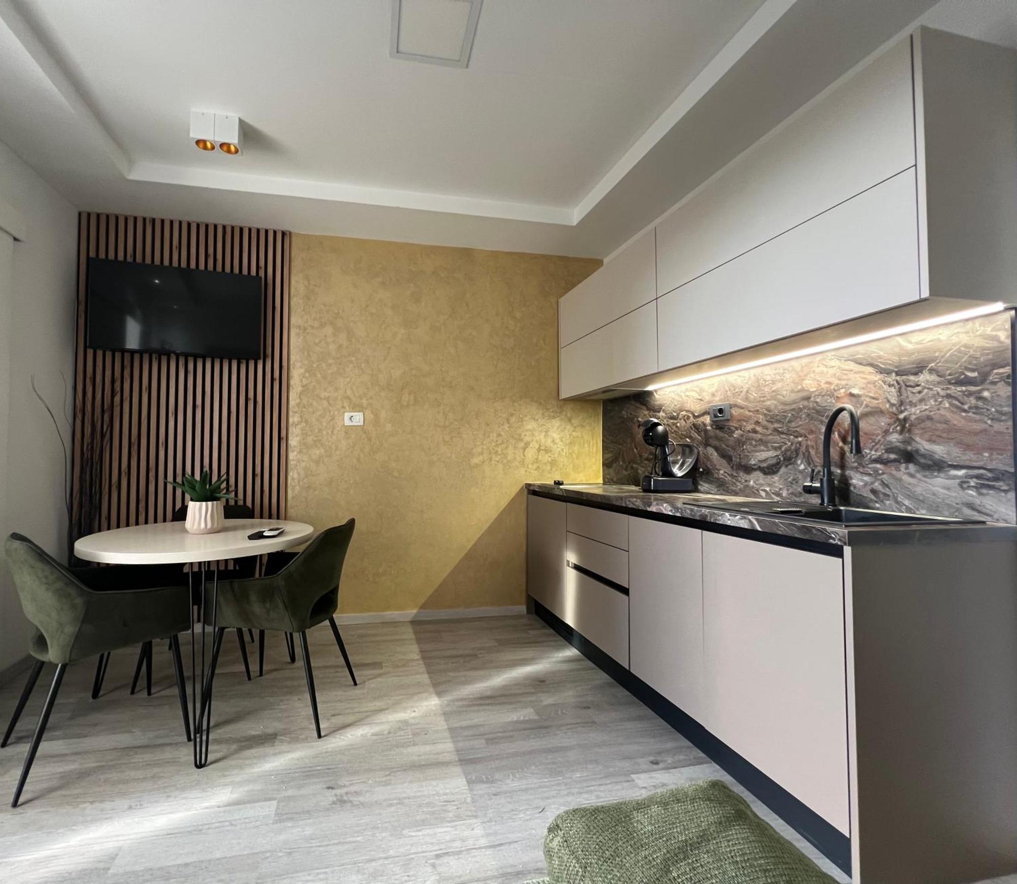 Apartmani Cvitanovic * Baska Voda